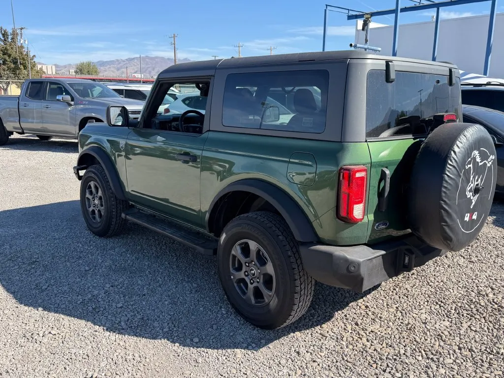 Ford Bronco photo 4