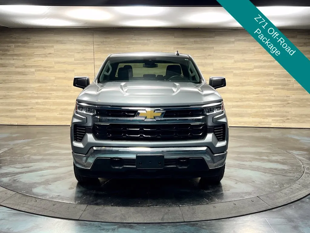 Chevrolet Silverado photo 8