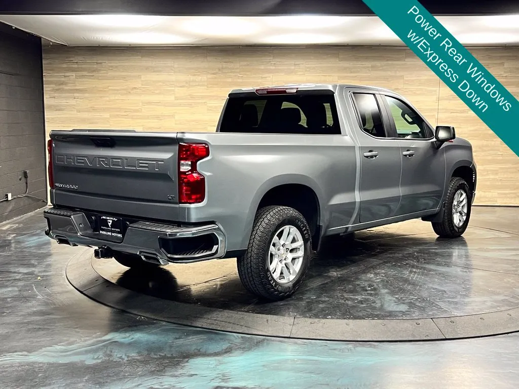 Chevrolet Silverado photo 15