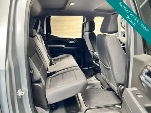 Chevrolet Silverado photo 17