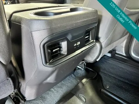Chevrolet Silverado photo 19