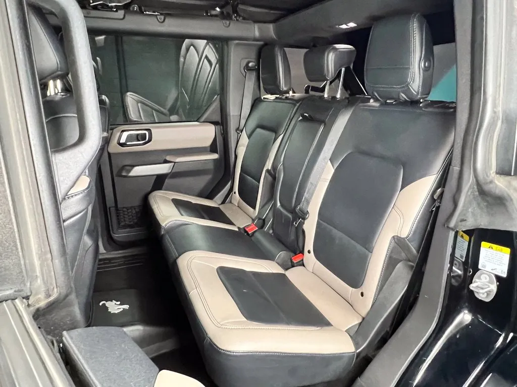Ford Bronco photo 14