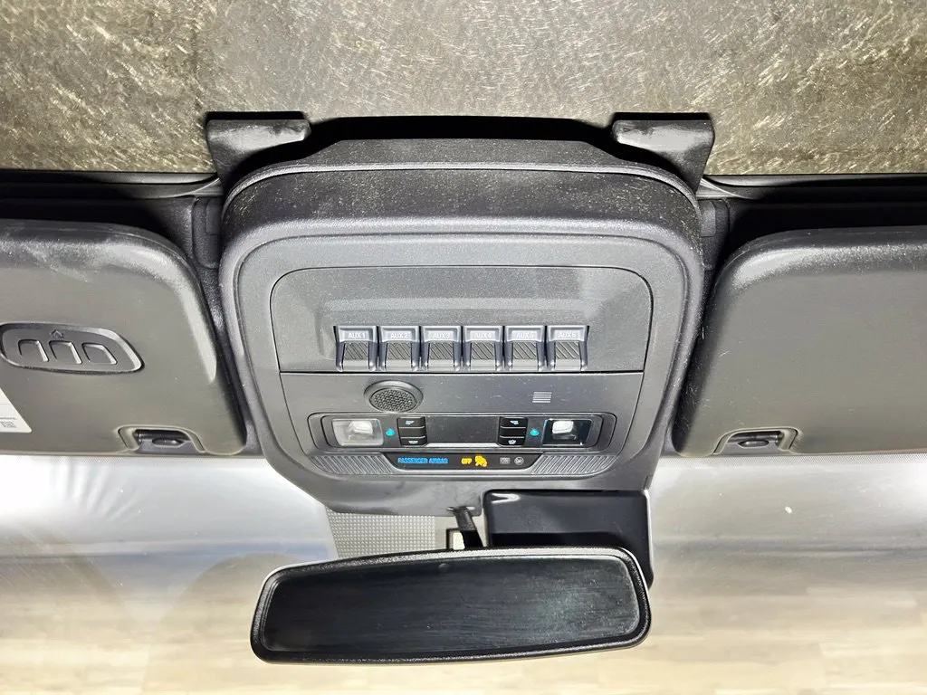 Ford Bronco photo 18