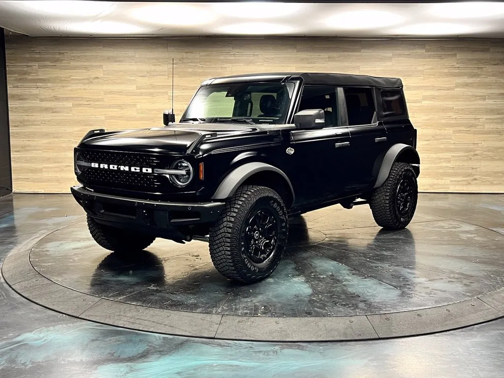 Ford Bronco photo 4