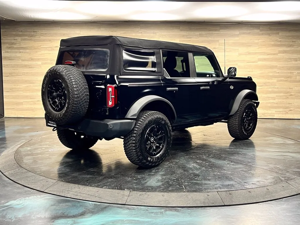 Ford Bronco photo 16