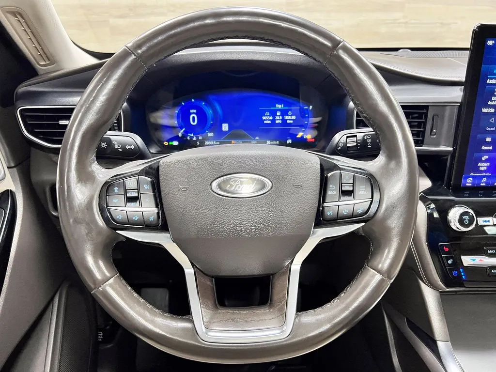 Ford Explorer photo 24