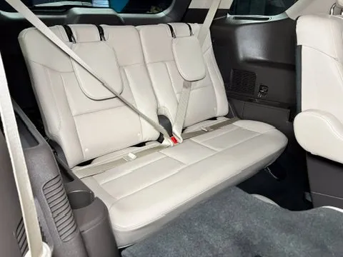 Ford Explorer photo 22