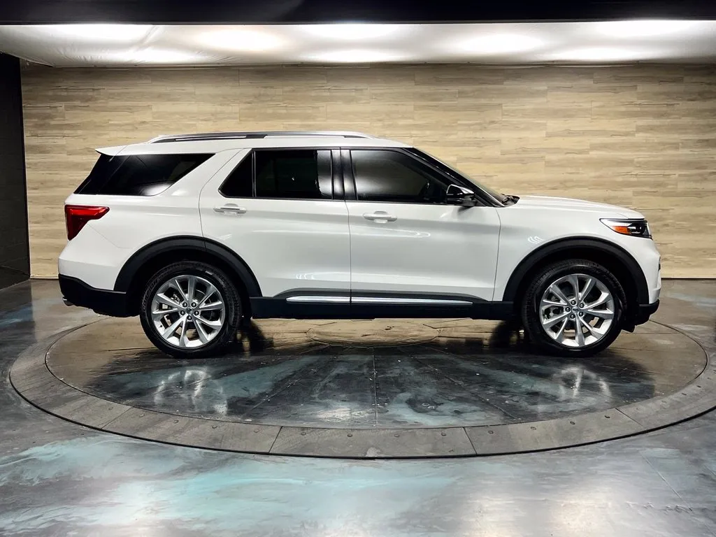 Ford Explorer photo 23