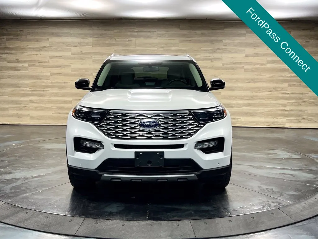 Ford Explorer photo 8