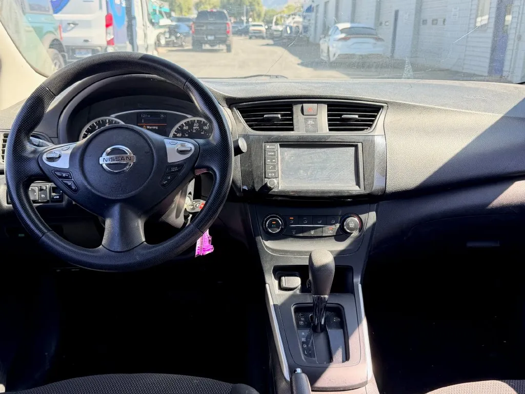 Nissan Sentra photo 6