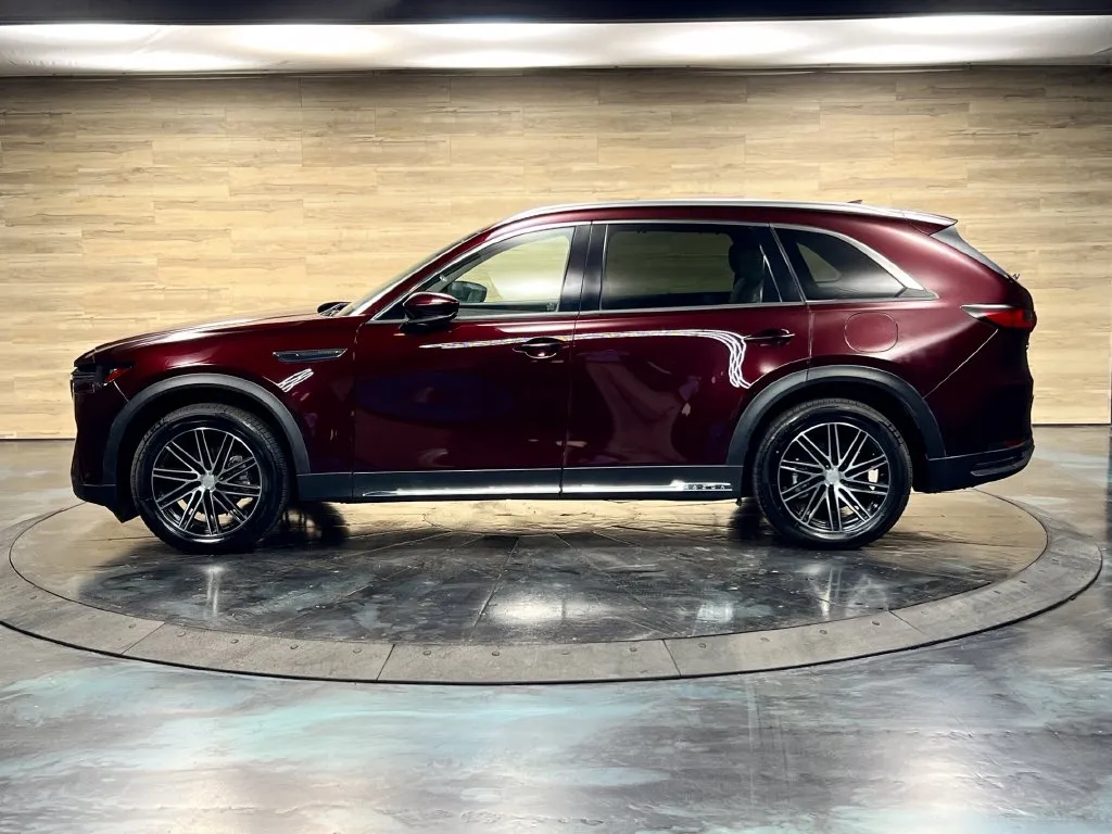 Mazda CX-90 photo 24