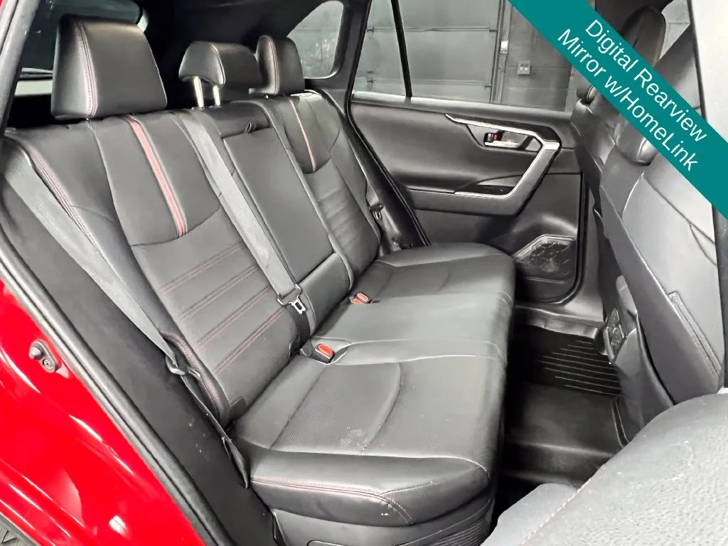 Toyota RAV4 photo 18