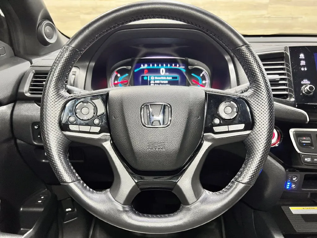 Honda Passport photo 21
