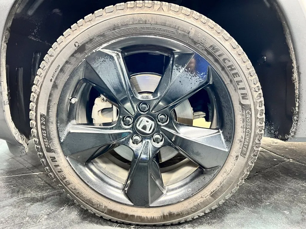 Honda Passport photo 19