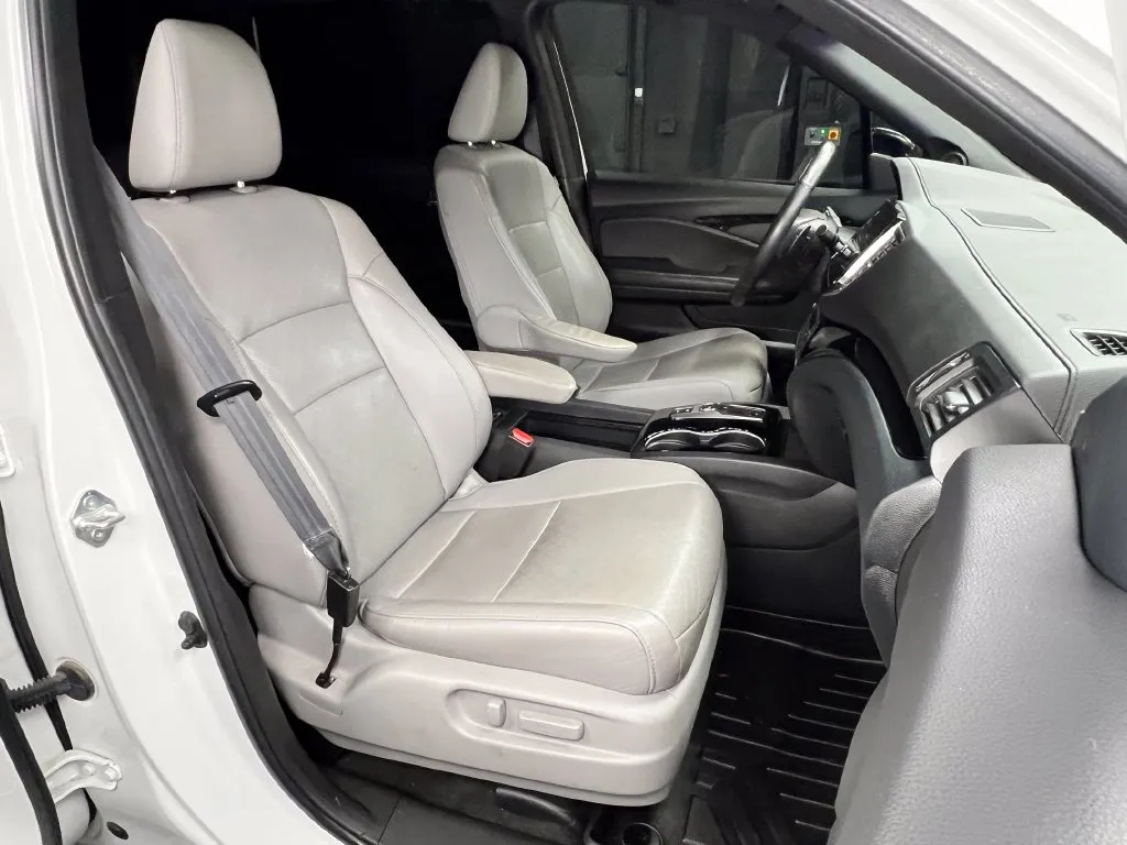Honda Passport photo 7