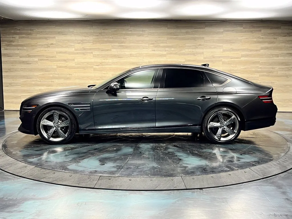 Genesis G80 photo 21