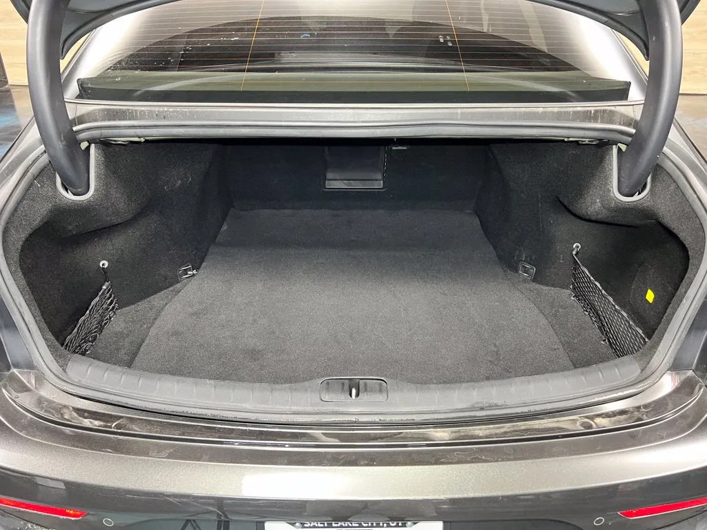 Genesis G80 photo 19