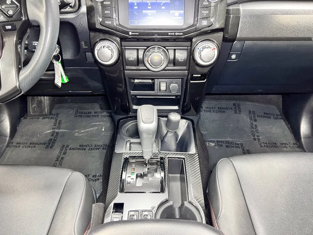 Toyota 4Runner photo 9
