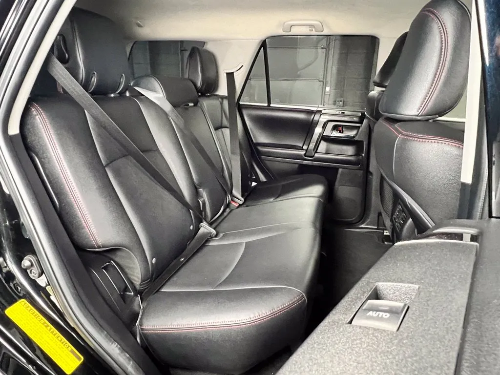 Toyota 4Runner photo 14