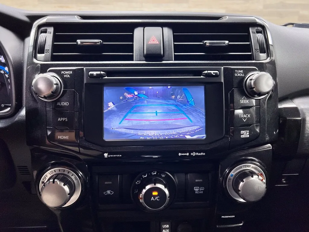 Toyota 4Runner photo 10