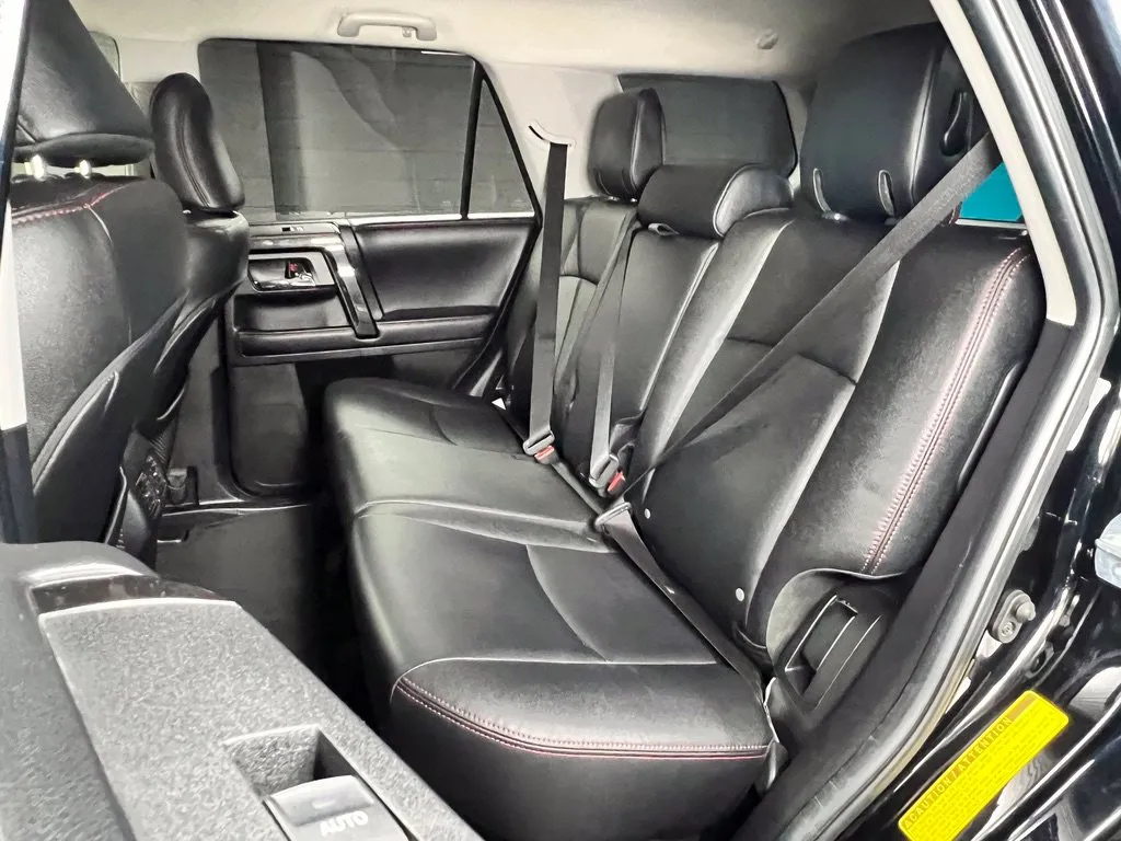 Toyota 4Runner photo 13