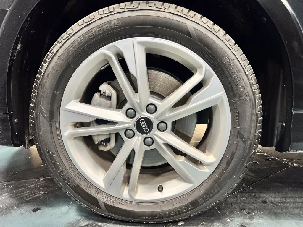 Audi Q3 photo 15