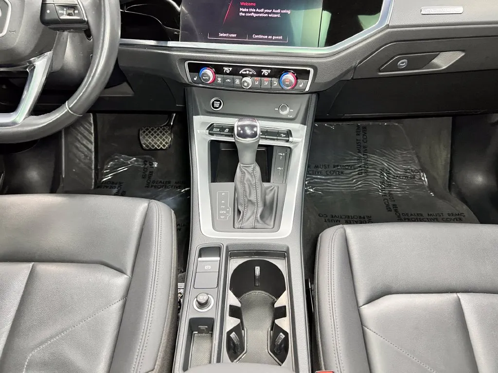Audi Q3 photo 9