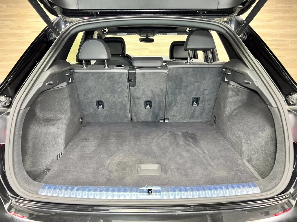 Audi Q3 photo 17