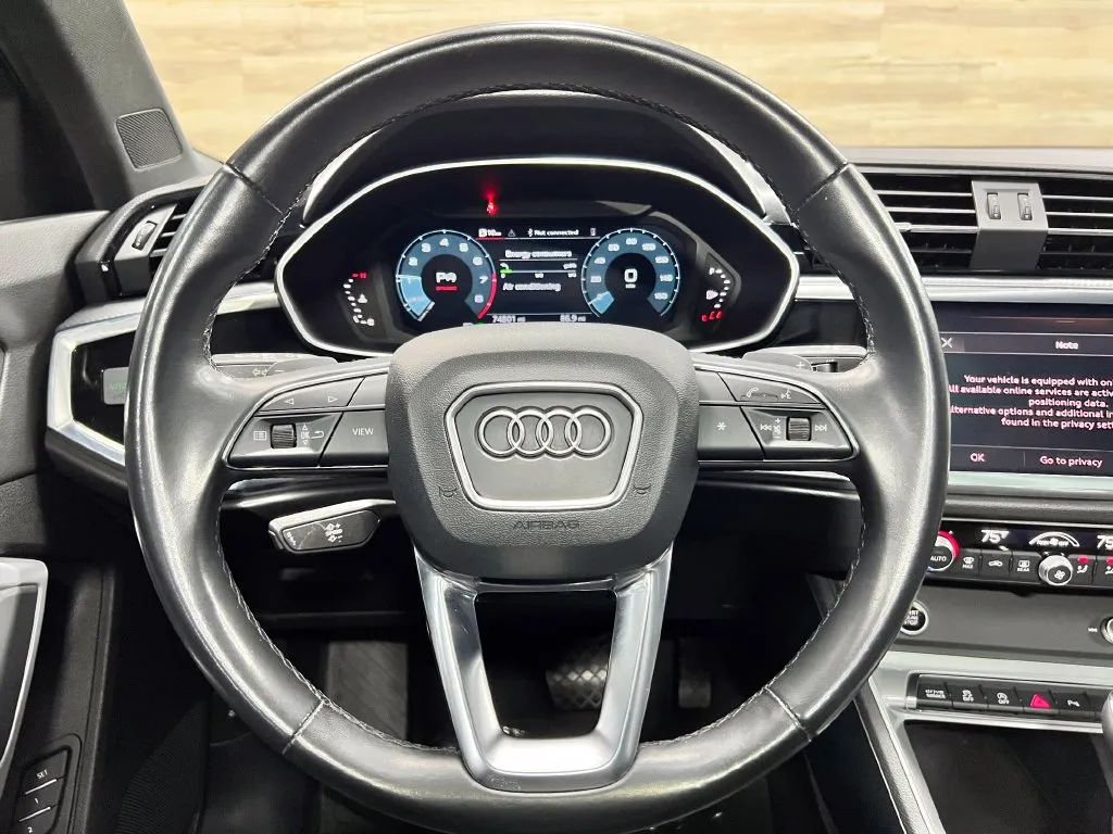 Audi Q3 photo 3