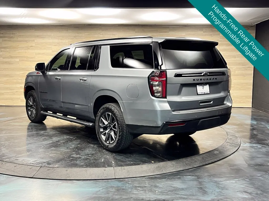 Chevrolet Suburban photo 13