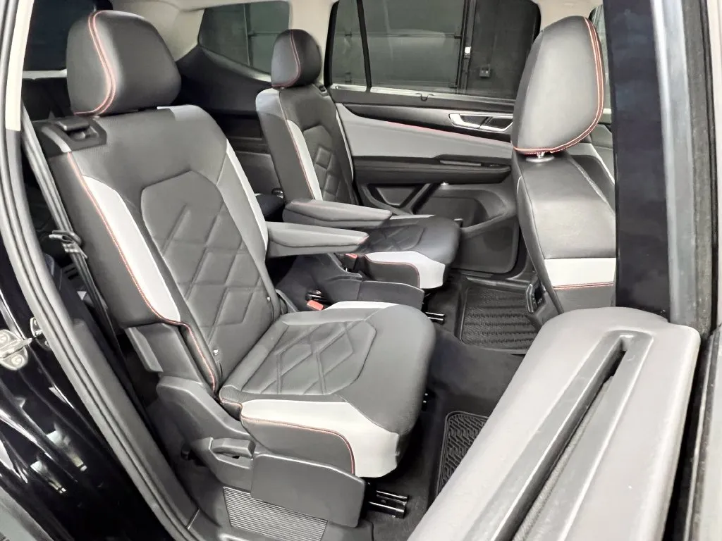 Volkswagen Atlas photo 17
