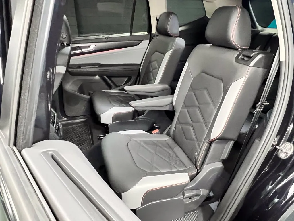 Volkswagen Atlas photo 15