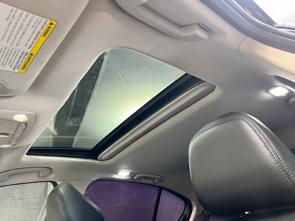 Infiniti Q50 photo 3