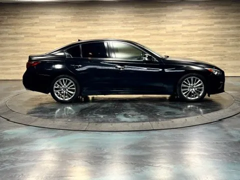 Infiniti Q50 photo 22