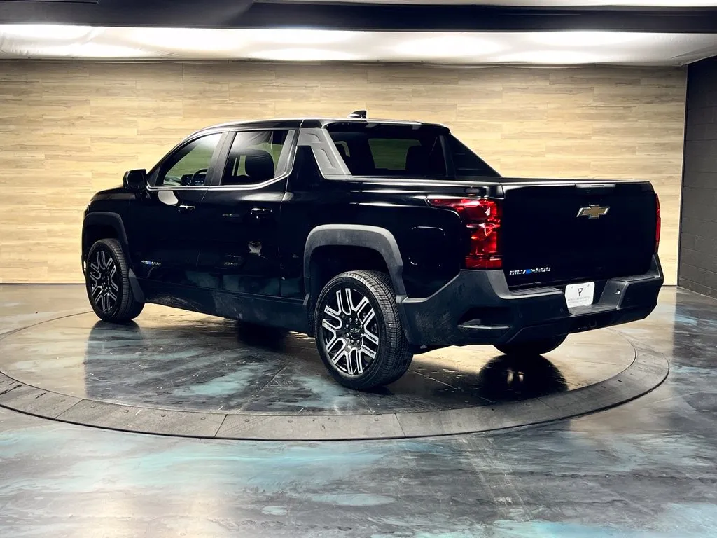 Chevrolet Silverado photo 15