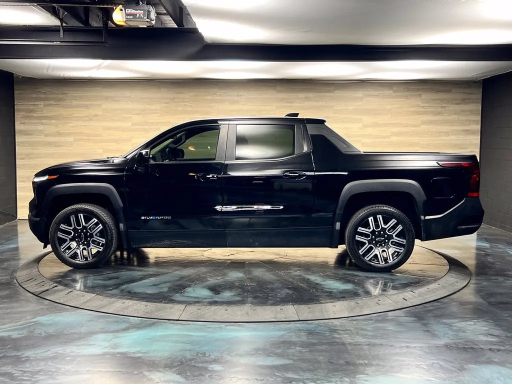 Chevrolet Silverado photo 19