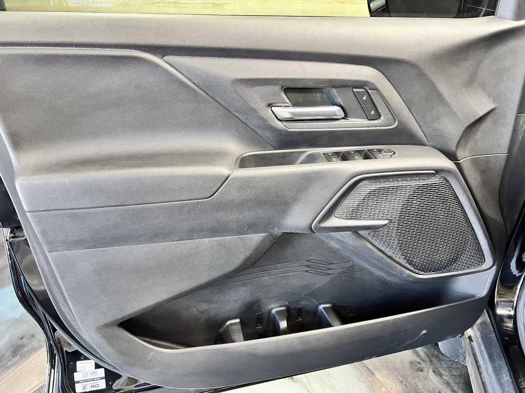 Chevrolet Silverado photo 20