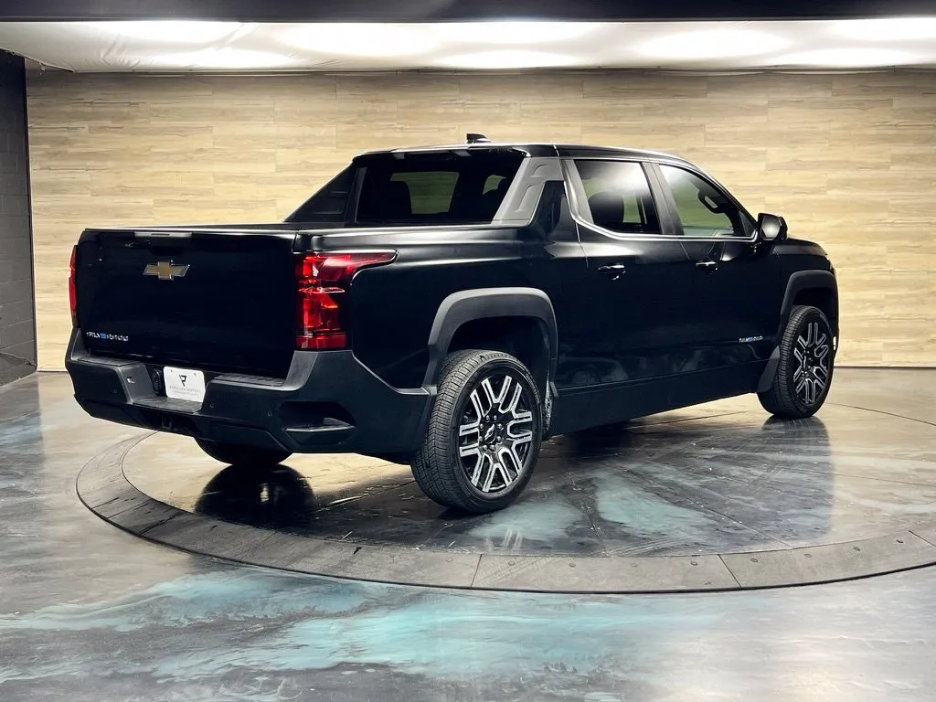 Chevrolet Silverado photo 12