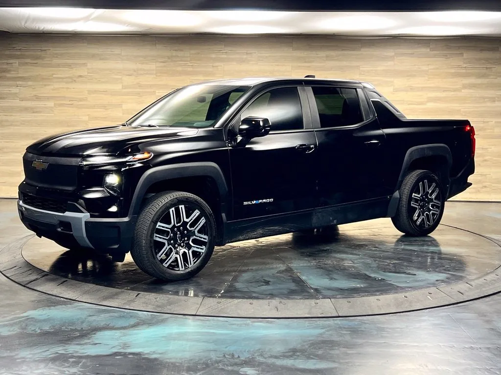 Chevrolet Silverado photo 4