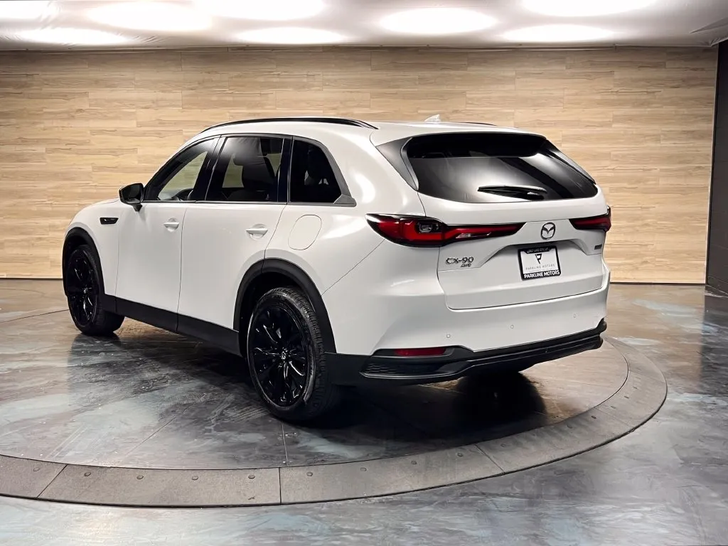 Mazda CX-90 photo 25