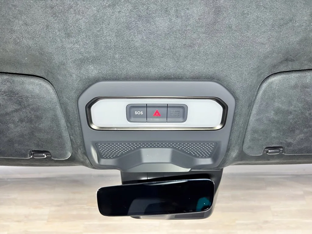Rivian R1T photo 23