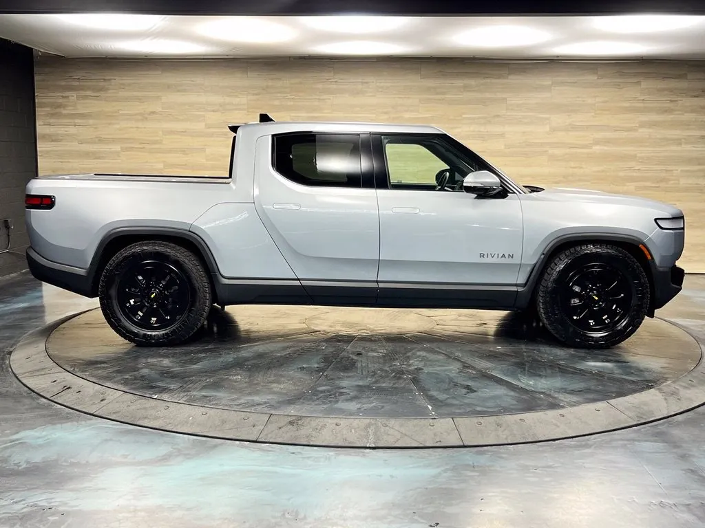 Rivian R1T photo 24