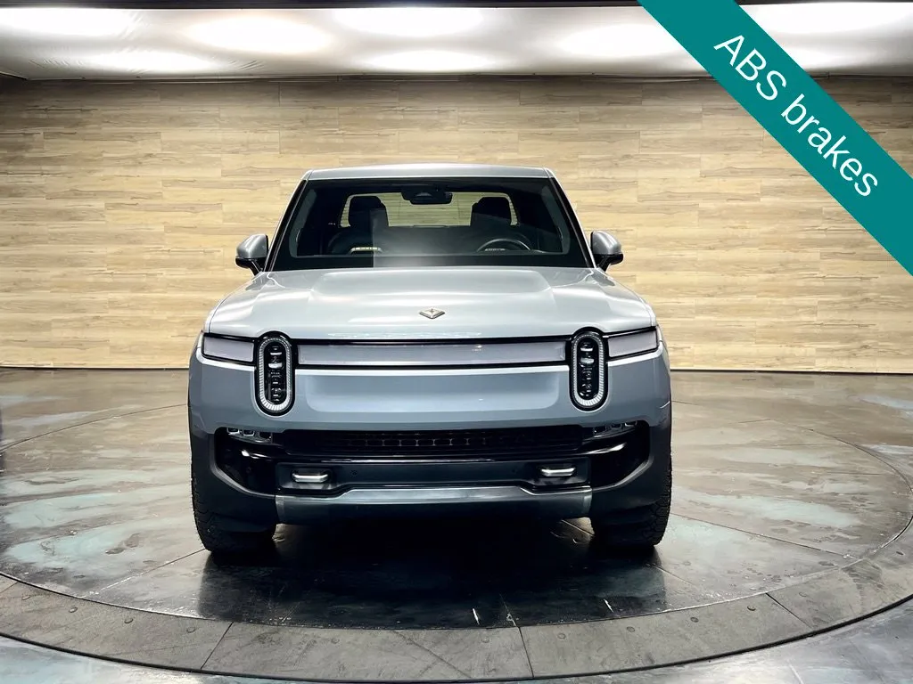 Rivian R1T photo 9