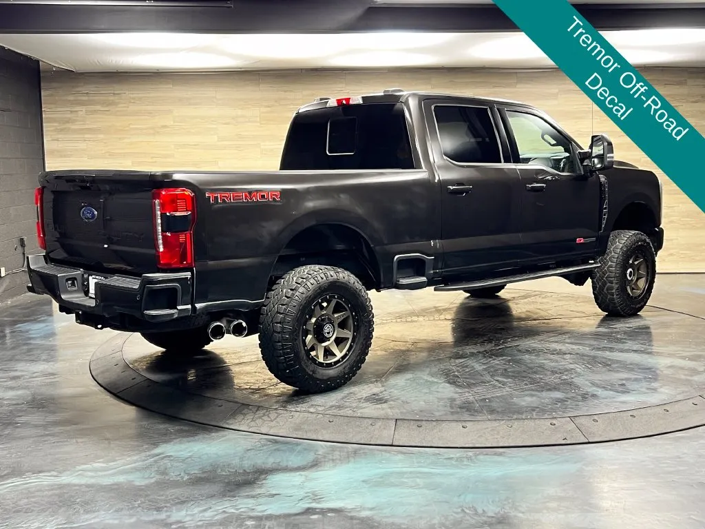 Ford F-250SD photo 23