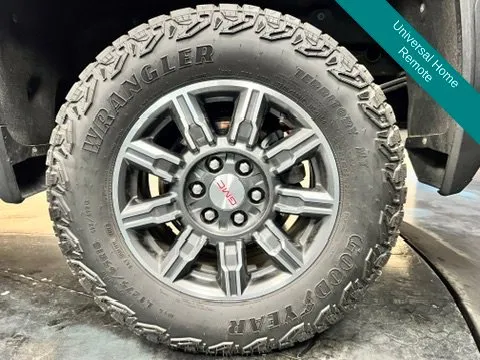 GMC Sierra photo 10