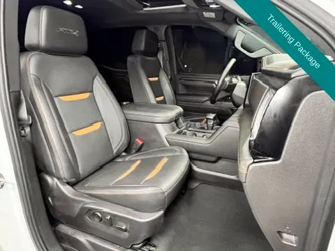 GMC Sierra photo 7