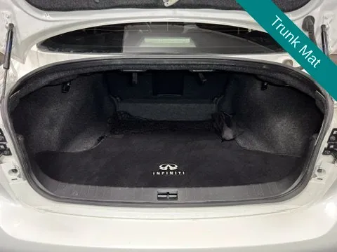 Infiniti Q50 photo 16