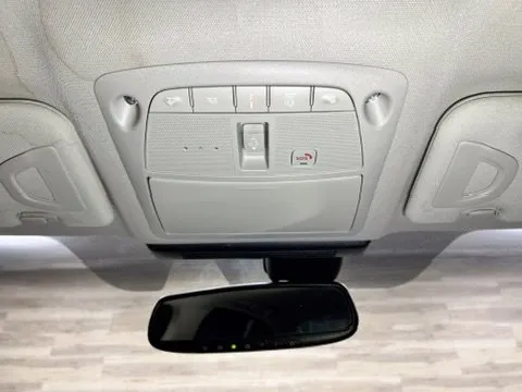 Infiniti Q50 photo 20