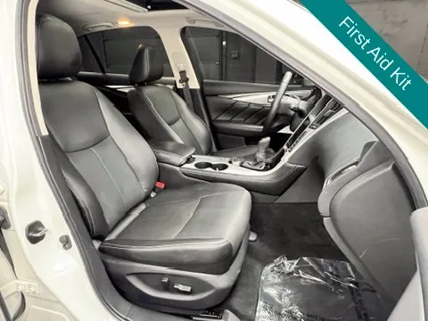Infiniti Q50 photo 14