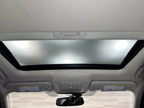 Infiniti Q50 photo 22